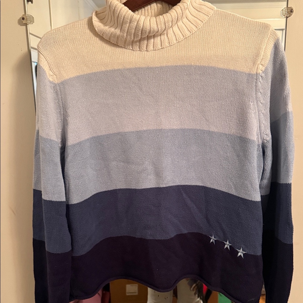 Elegant Striped Turtleneck Sweater - Cream, Blue, and Navy